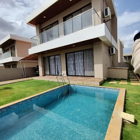 Casa Del Capitan-2Bhk With Private Pool & Lawn.-2